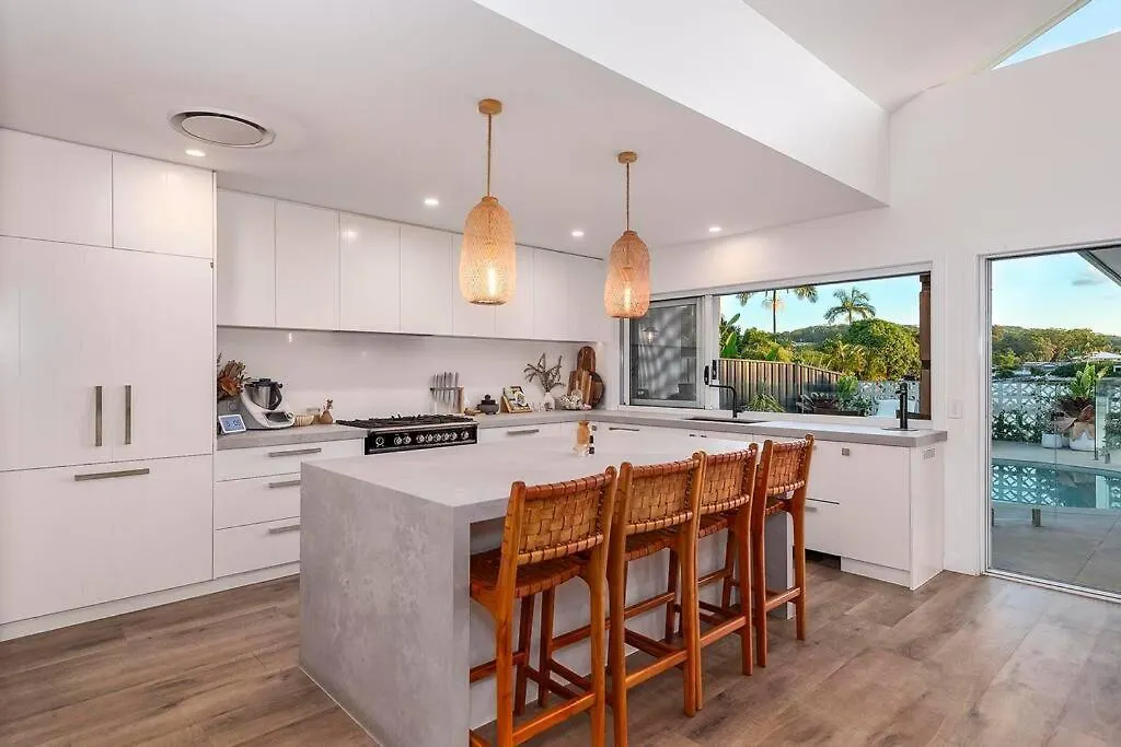 Holiday home Luxe Modern 4 Bedroom Waterfront Home Gold Coast Australia
